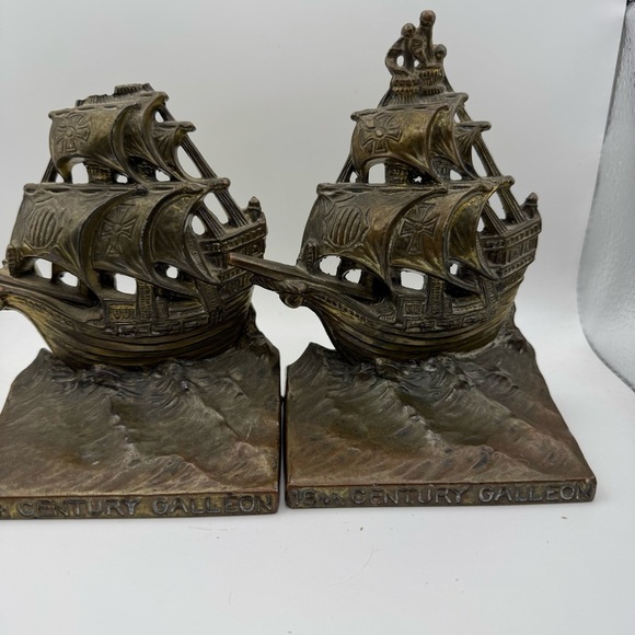 Vintage Weidlich Brothers WB Bronze Cast Iron Bookends Pair Galleons Ships Boats - Picture 2 of 13